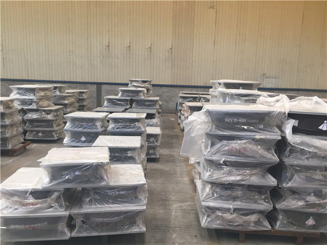 铅芯隔震橡胶支座 1657.jpg